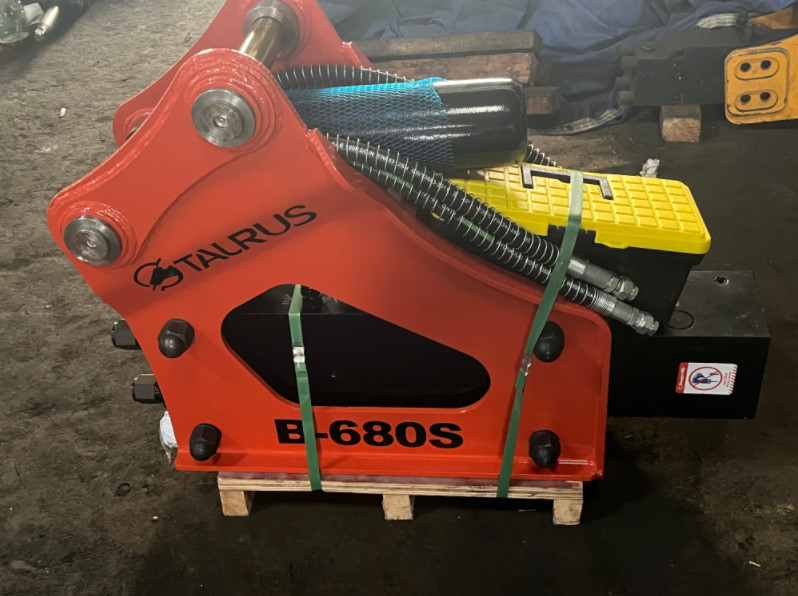 Crushing Hydraulic Hammer Chisel B-680S Excavator Hydraulic Breaking Hammer